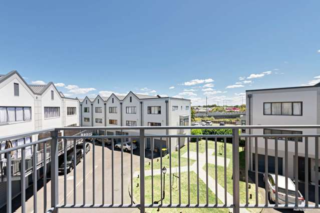 18/6 Ambrico Place New Lynn_3