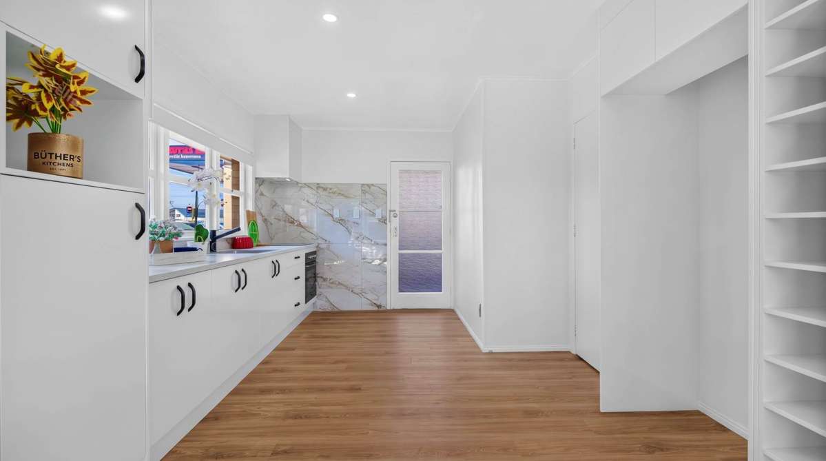1/4 Russell Road_2