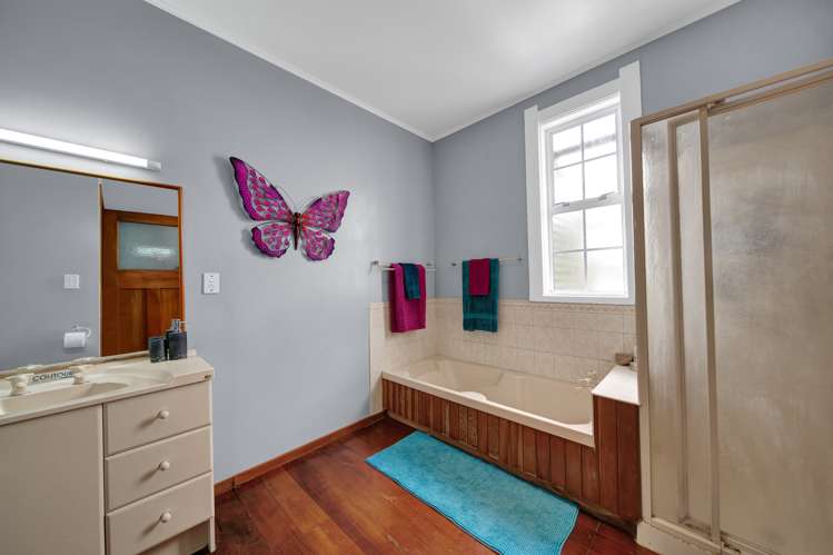 891 Bird Road Stratford_18