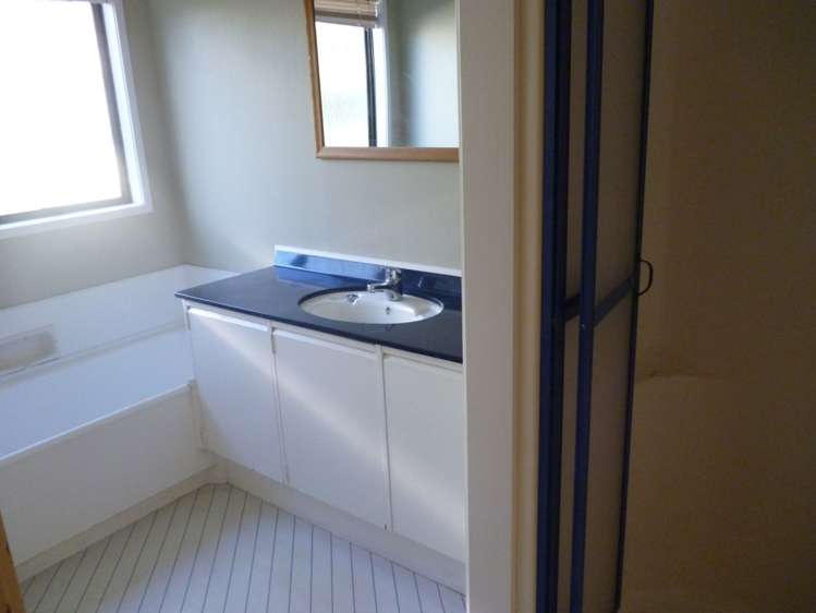 29 Gilbass Avenue Hamilton Lake_10