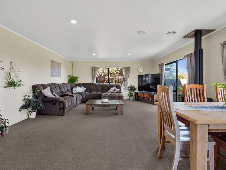 14 Bronte Place Owhata_6