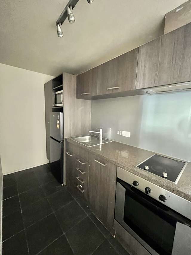 c/2 White Street City Centre_3