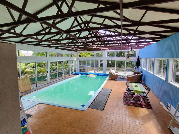 16 Keith Road Paroa_15