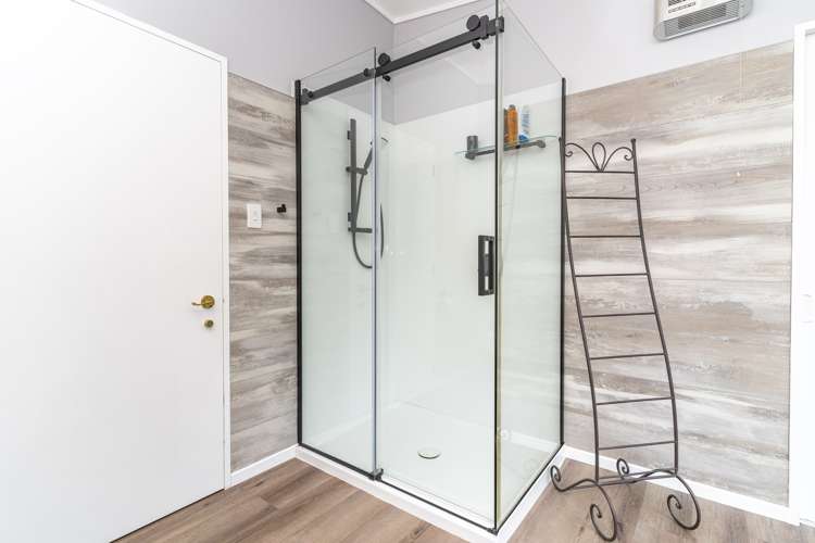 4 Hamilton Court Milton_17