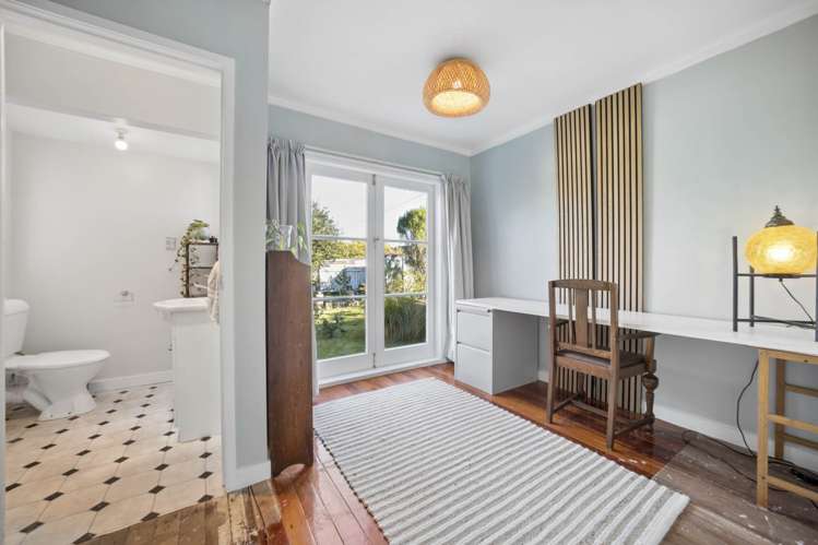 63 Roberts Road Te Atatu South_10