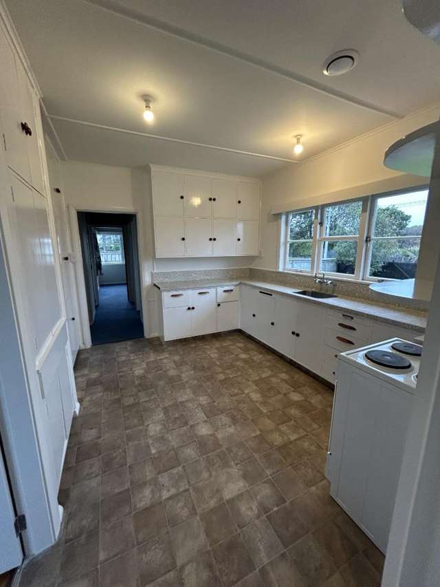 120 South Road 10754_3