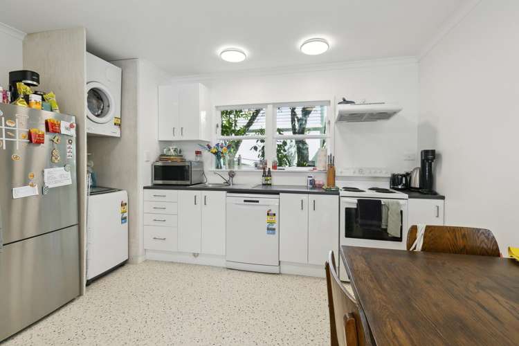 8 Cross Street Karori_2