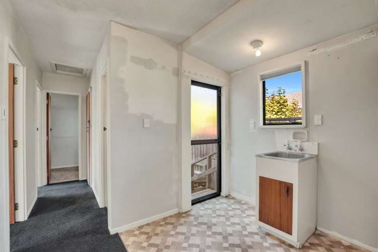 2/114 Randolph Street Woolston_11