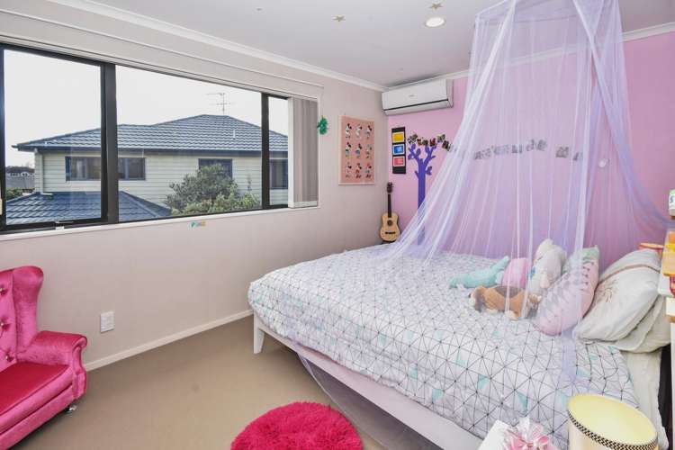 8 Ashkirk Place Wattle Downs_14