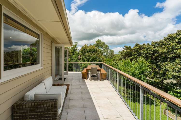 99 Lake Crescent Hamilton Lake_24