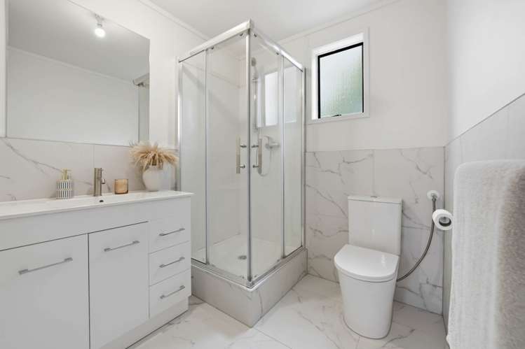 37A Range View Road Mt Albert_18