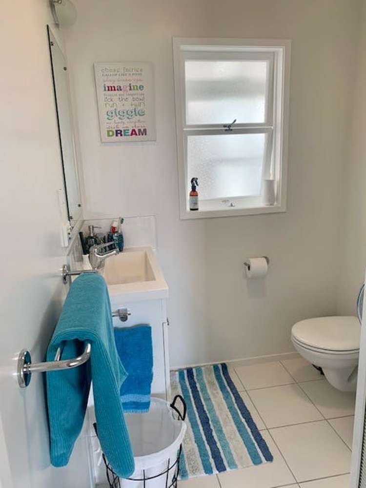 2/96 East Coast Road Forrest Hill_8