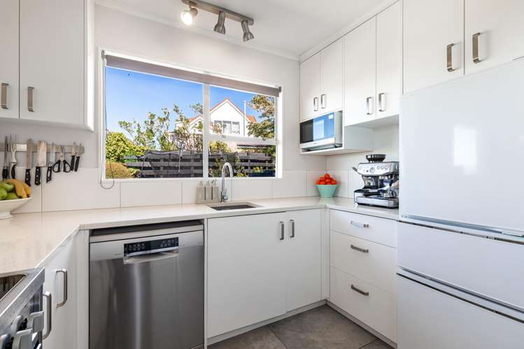 19 Rossport Street Johnsonville_13