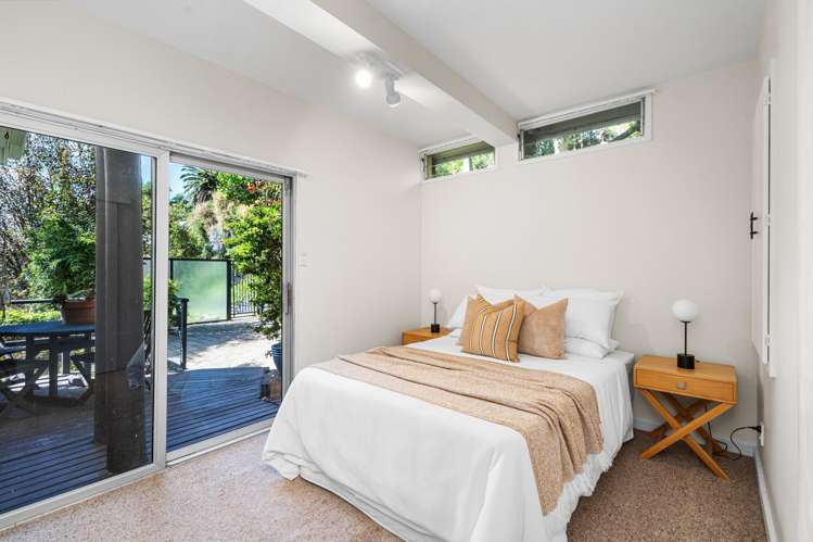 3 Ball Lane Redcliffs_11