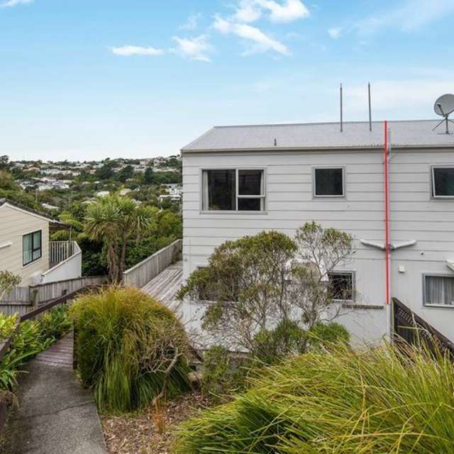 32A Cheltenham Terrace Newlands Wellington City Houses for Rent