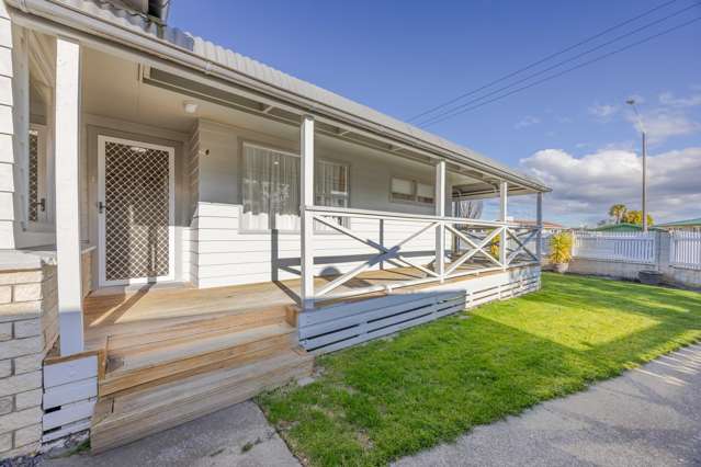 86 Wycliffe Street Onekawa_3