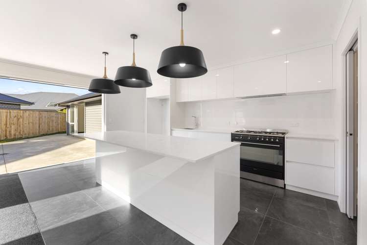 64 Pharazyn Street Feilding_6