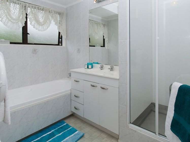 9 Woodview Rise Botany Downs_12