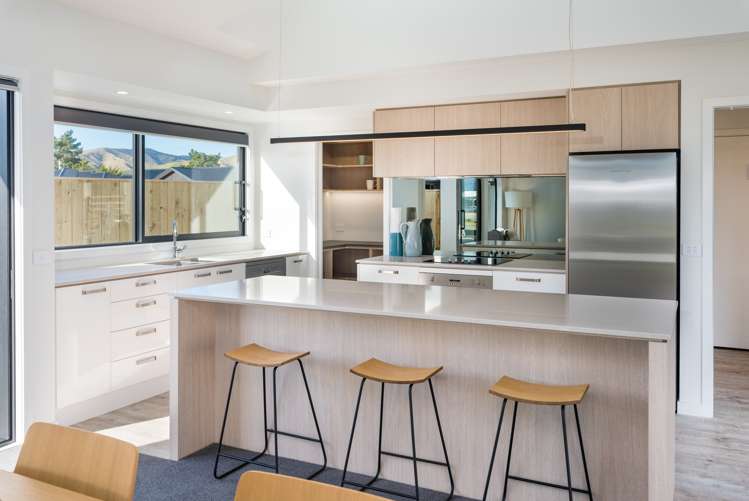 14 Spitfire Drive Burleigh_4