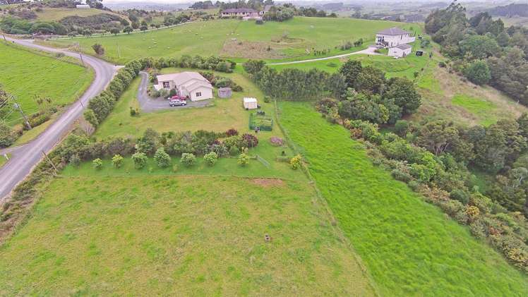 375 Pah Hill Road Wharehine_10