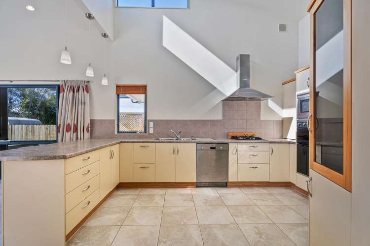 21 Charles Green Drive Cooks Beach_4