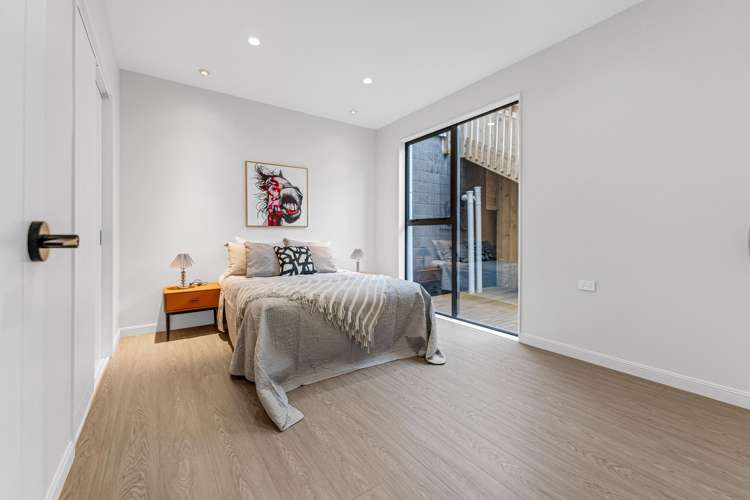 12 Greenstead Close Flat Bush_16