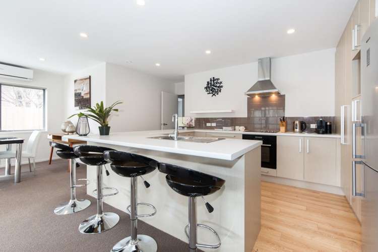 8a Coral Crescent Panmure_9