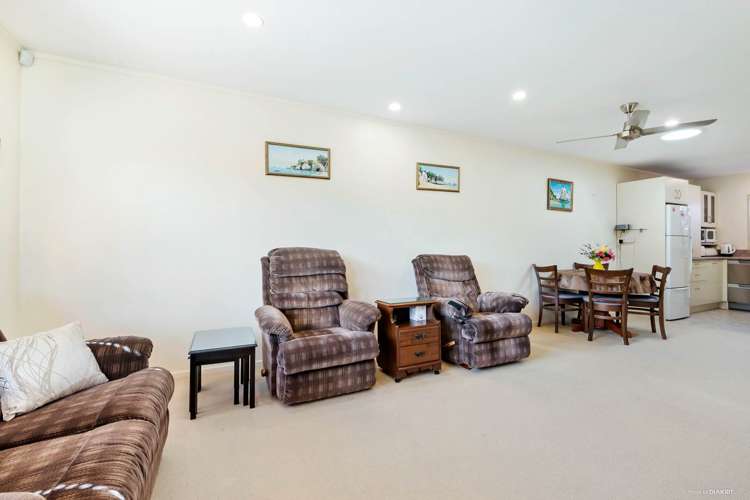 15/262 Centreway Road Orewa_8