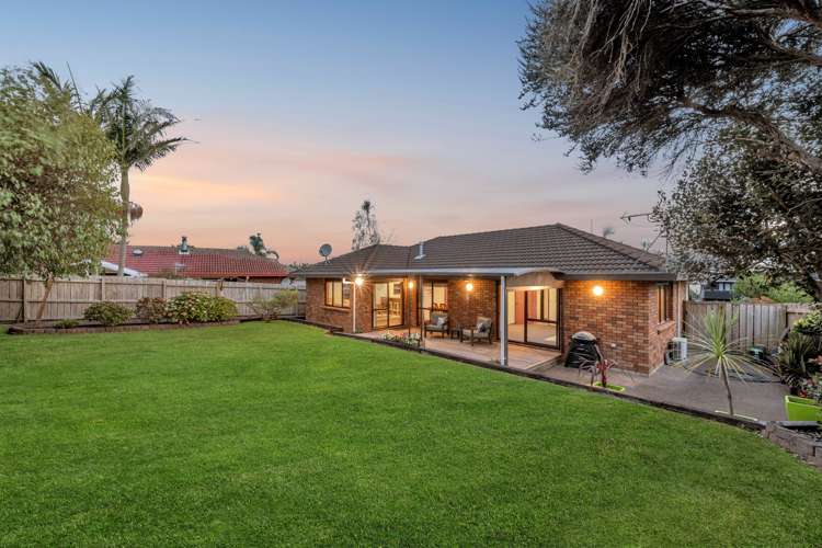 54 Channing Crescent Botany Downs_28