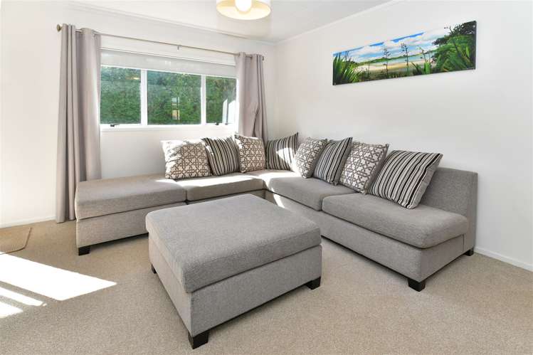 2/1 Pine Road Orewa_15