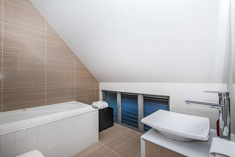 15b Curran Street Herne Bay_18