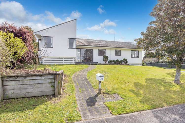 70 Sunnyhills Avenue Glenview_22