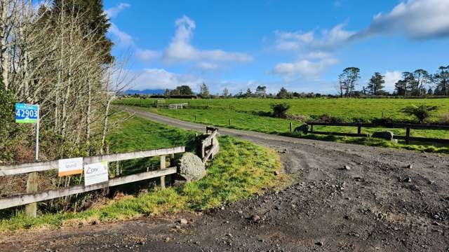 121.8 ha - Dairy farm