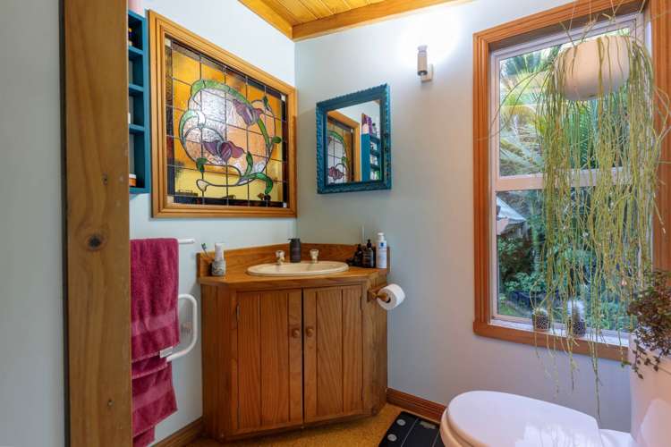 1097 Huia Road Huia_17