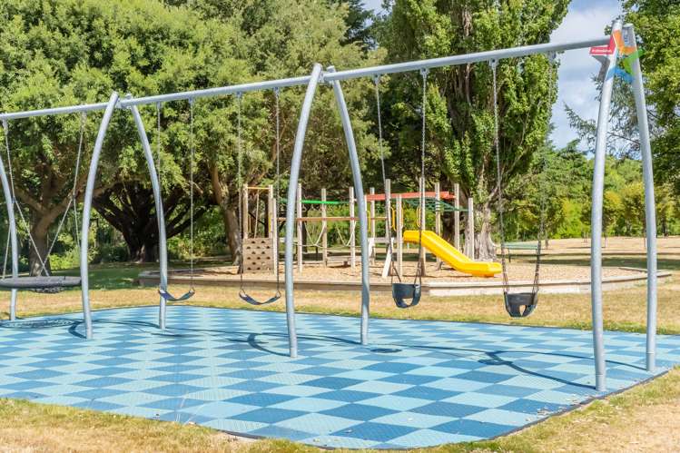 13 Owen Street Belmont_22