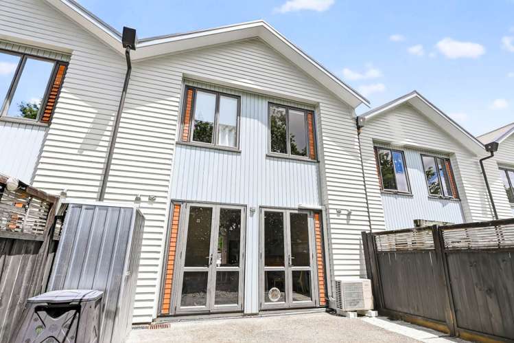 10/11 The Avenue Albany_14