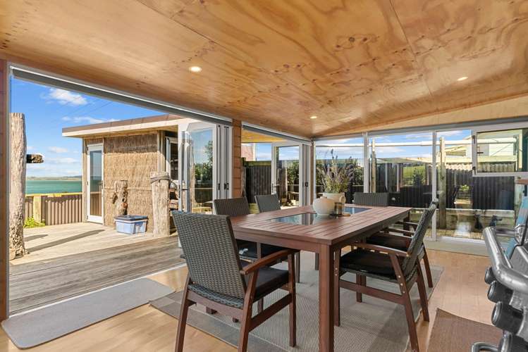 8 Signal Station Road Pouto_17