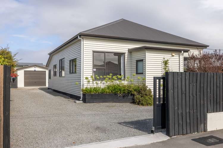 2b Vivian Street Burwood_17