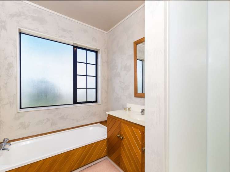 2/40 Puriri Street Hilltop_12