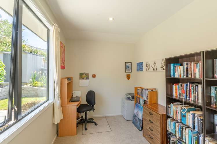8 Dusky Crescent Aotea_15