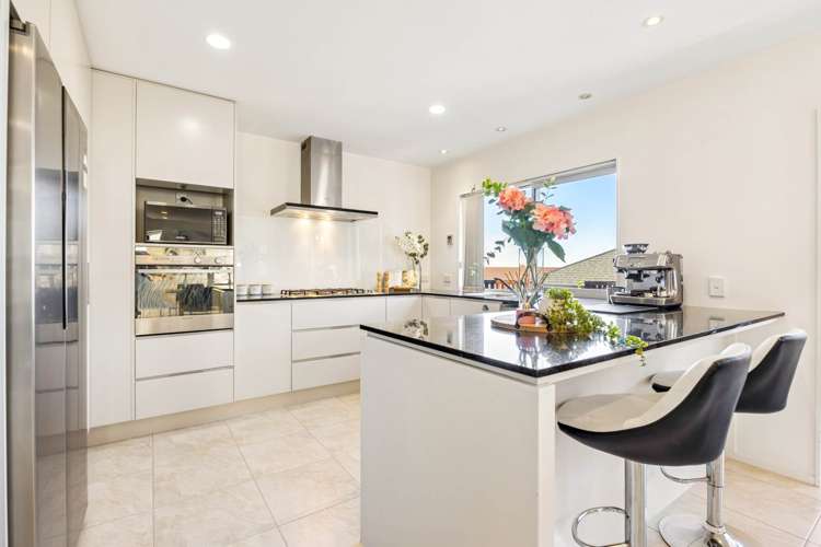 8 Viera Drive Flat Bush_8
