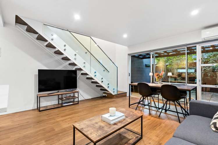2/32B Ballarat Street Ellerslie_1
