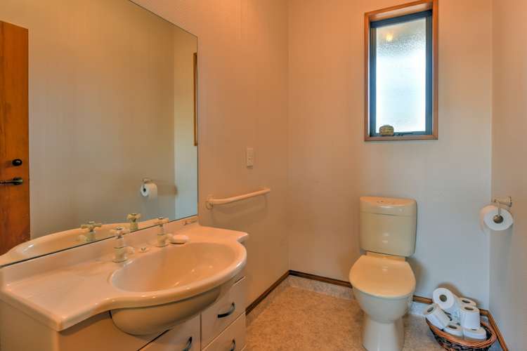 12 Crombie Street Gore_13