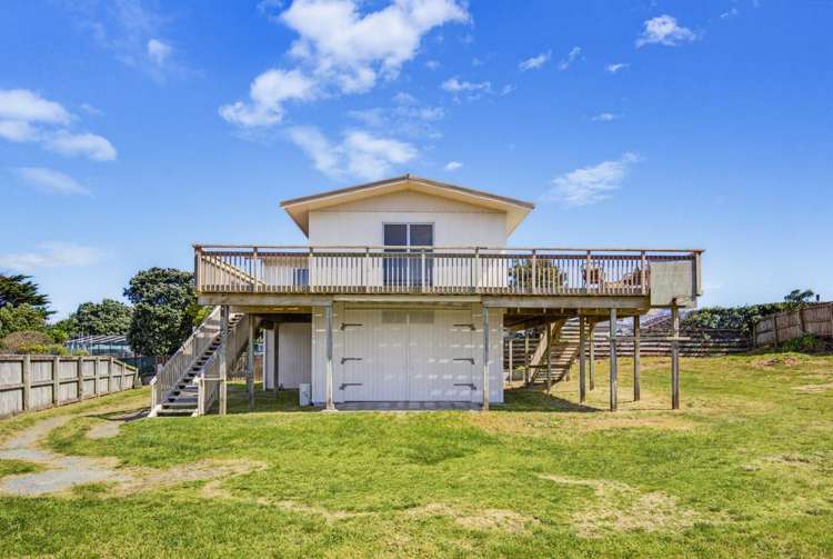 195 Tutere Street Waikanae Beach_19