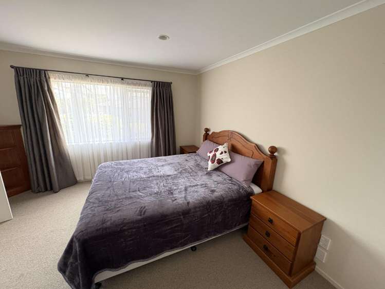 14 Roderick Place 11614_12