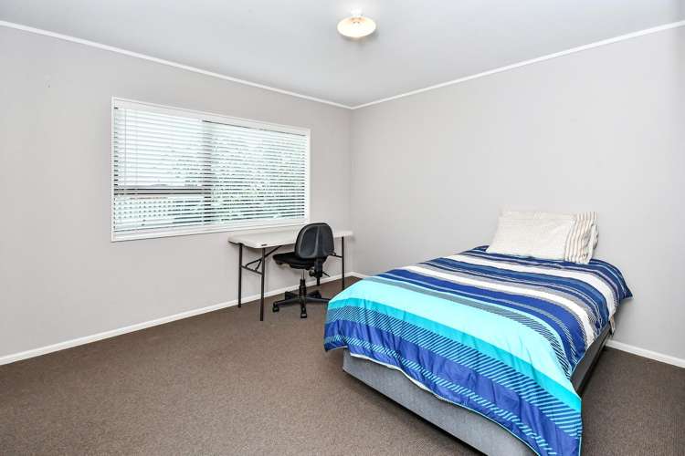 13b Youngs Road Papakura_11