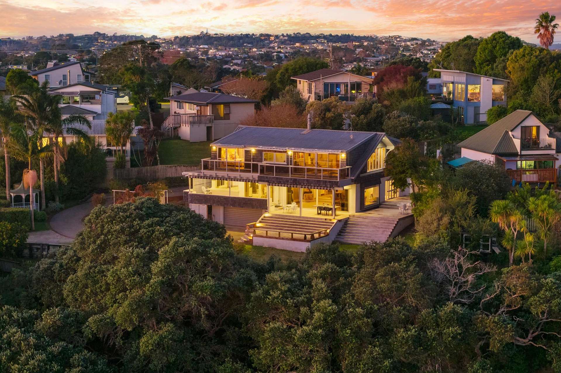 819 Whangaparaoa Road Manly_0