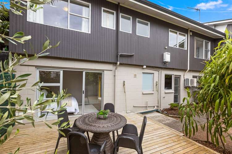 2/50a Taharoto Road Takapuna_9