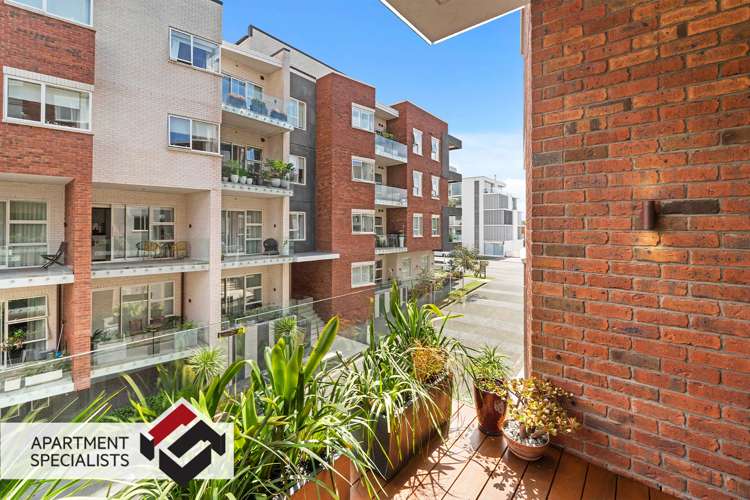 01/54g Surrey Crescent Grey Lynn_14