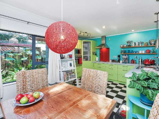 1/13 Easter Parade Glen Eden_4